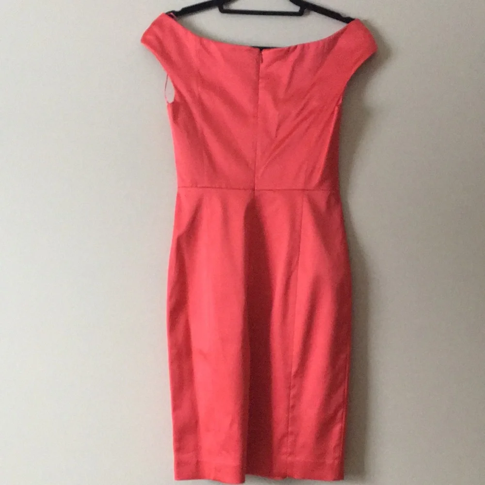 Kay Unger stretch satin peplum dress in coral - Picture 4 of 7